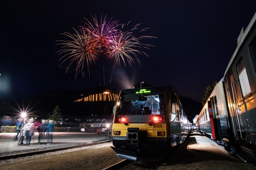 Mit der Wachaubahn zum Feuerzauber