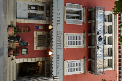 Der Schauspieler, Schriftsteller und Kabarettist Helmut Qualtinger wird in Wien geboren (1928) Der Schauspieler, Schriftsteller und Kabarettist Helmut Qualtinger wird in Wien geboren (1928)