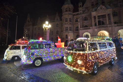 Twinkle Light Cruise: Bulli-Lichtermeer erleuchtet Hannover
