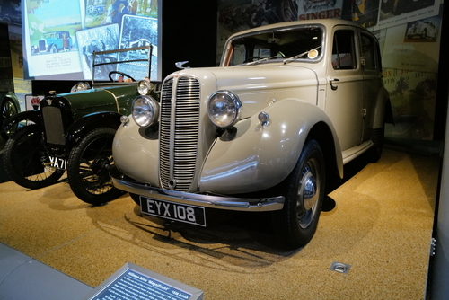 Die Rennfahrer-Zwillinge Mario und Aldo Andretti werden geboren (1940) Die Rennfahrer-Zwillinge Mario und Aldo Andretti werden geboren (1940)