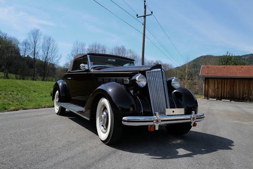 Der österreichischer Automobildesigner Erwin Komenda wird in Jauern am Semmering geboren (1904) Der österreichischer Automobildesigner Erwin Komenda wird in Jauern am Semmering geboren (1904)