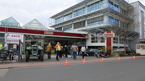Bob Burman auf Blitzen Benz erreicht am Strand von Daytona (Florida) eine Geschwindigkeit von 228,1 km/h -Weltrekord! (1911)