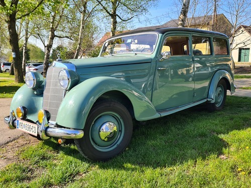 Bob Burman auf Blitzen Benz erreicht am Strand von Daytona (Florida) eine Geschwindigkeit von 228,1 km/h -Weltrekord! (1911)