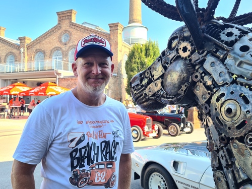 Die Raumsonde Viking 1 der NASA startet auf den Weg zum Mars (1975)