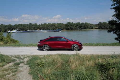 Der Flugplatz in Salzburg wird offiziell eröffnet (1926)