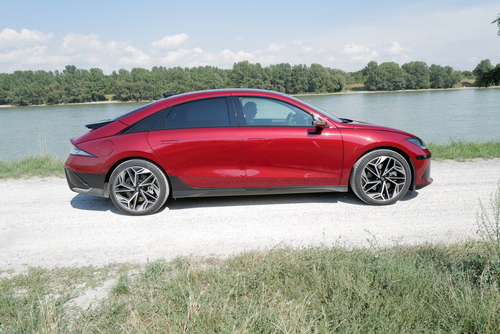 Der Flugplatz in Salzburg wird offiziell eröffnet (1926)