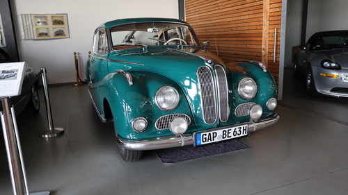 Die Rockband Queen beginnt im Rockfield Studio 1 Monmouth (Wales) die Aufnahmen für Bohemian Rhapsody (1975)