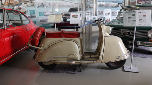 Die Rockband Queen beginnt im Rockfield Studio 1 Monmouth (Wales) die Aufnahmen für Bohemian Rhapsody (1975)