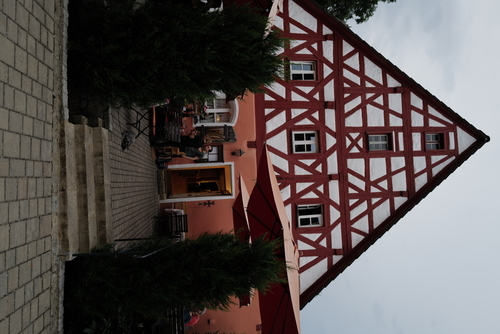 Die Rockband Queen beginnt im Rockfield Studio 1 Monmouth (Wales) die Aufnahmen für Bohemian Rhapsody (1975)