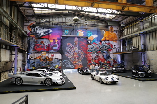 Die erste Ausgabe der Jugendzeitschrift BRAVO erscheint (1956)