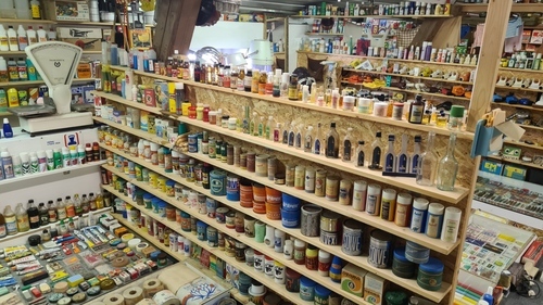 Die erste Ausgabe der Jugendzeitschrift BRAVO erscheint (1956)