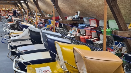 Die erste Ausgabe der Jugendzeitschrift BRAVO erscheint (1956)