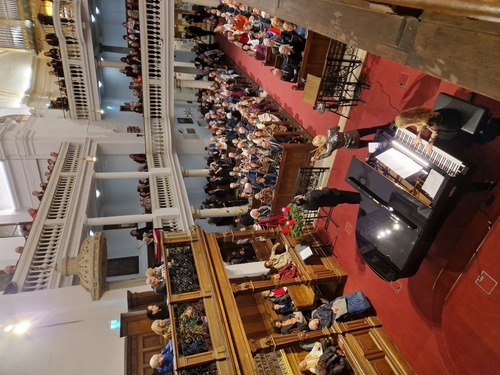 Der US-amerikanischer Sänger Frank Sinatra wird in Hoboken, New Jersey geboren (1915)