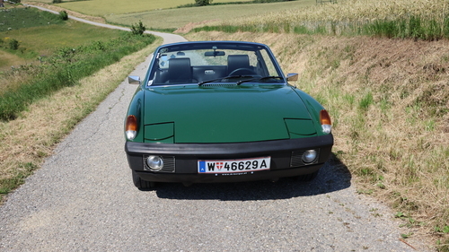 Der argentinischer Automobilrennfahrer Juan Manuel Fangio wird in Balcarce geboren (1911)