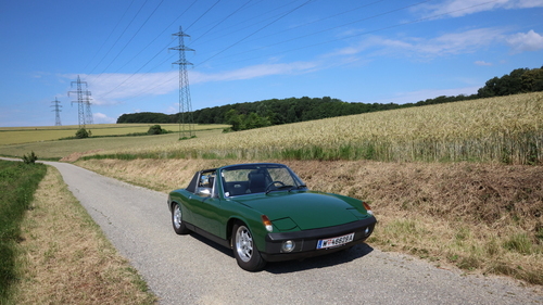 Der argentinischer Automobilrennfahrer Juan Manuel Fangio wird in Balcarce geboren (1911)
