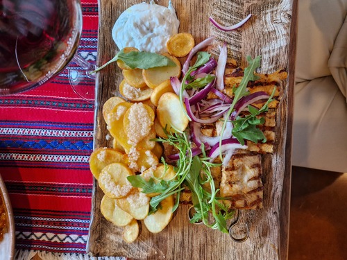 In London wird die Tower Bridge für den Verkehr freigegeben (1894)