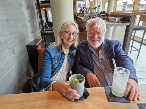 Sam Walton eröffnet den ersten Wal-Mart Discount City Store in Rogers (Arkansas) (1962)