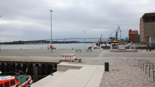 Der deutschsprachiger Schriftsteller Franz Kafka wird in Prag geboren (1883)