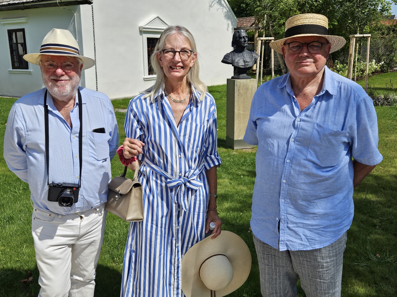 Erste bemannte Mondlandung mit Apollo 11 (Neil Armstrong und Buzz Aldrin (1969)