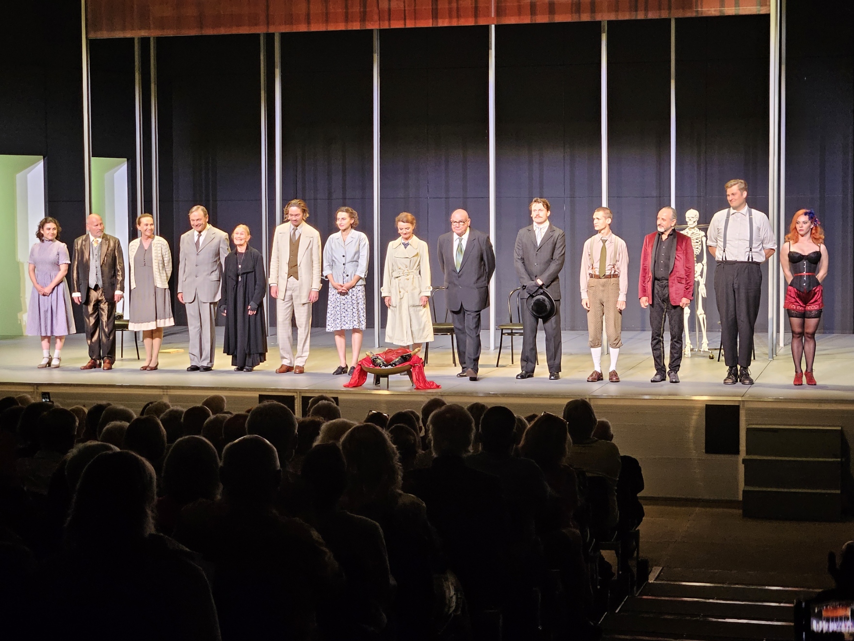 Erste bemannte Mondlandung mit Apollo 11 (Neil Armstrong und Buzz Aldrin (1969)