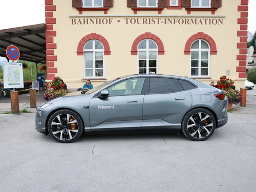 Louis Blériot überquert den Ärmelkanal als Erster in einem Flugzeug (1909)