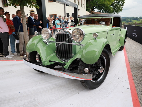 Louis Blériot überquert den Ärmelkanal als Erster in einem Flugzeug (1909)