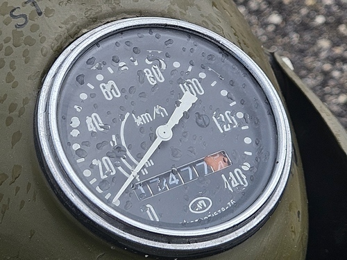 Louis Blériot überquert den Ärmelkanal als Erster in einem Flugzeug (1909)