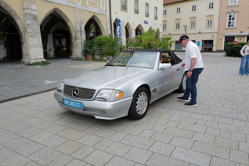 Mit Inkrafttreten des Österreichischen Staatsvertrags erhält Österreich seine volle staatliche Souveränität zurück (1955)