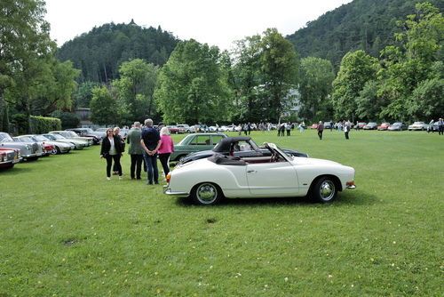 Mit Inkrafttreten des Österreichischen Staatsvertrags erhält Österreich seine volle staatliche Souveränität zurück (1955)
