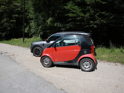 Der Schauspieler und ehemaliger Bodybuilder Arnold Schwarzenegger wird in Thal bei Graz geboren (1947)