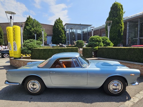 Prinz Scipione Borghese und Ettore Guizzardi gewinnen das 10.000-Meilen-Rennen Peking-Paris (1907)