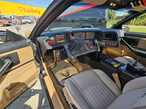 Das Space Shuttle Discovery startet zu seinem Erstflug (1984)