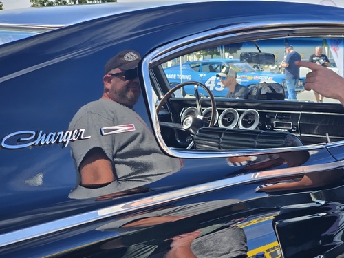 Das Space Shuttle Discovery startet zu seinem Erstflug (1984)