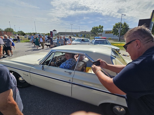 Das Space Shuttle Discovery startet zu seinem Erstflug (1984)