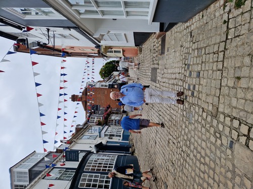 Das Space Shuttle Discovery startet zu seinem Erstflug (1984)