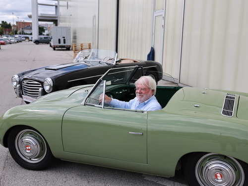 Der Musiker und Rocksänger Freddie Mercury wird in Farrokh Bulsara in Sansibar geboren (1946)