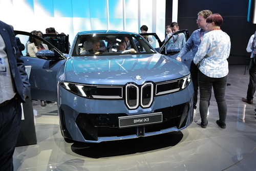 Der deutscher Modeschöpfer Karl Lagerfeld wird geboren (1933)