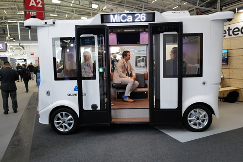 Der deutscher Modeschöpfer Karl Lagerfeld wird geboren (1933)