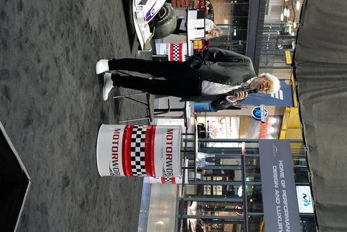 Der deutscher Modeschöpfer Karl Lagerfeld wird geboren (1933)