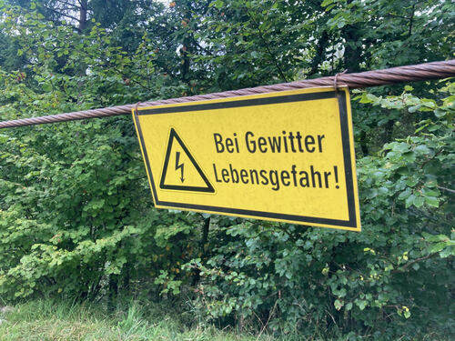 Der deutscher Modeschöpfer Karl Lagerfeld wird geboren (1933)