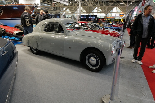 Die erste Lokomotive fährt die Strecke Mürzzuschlag-Payerbach über den Semmering (1853)