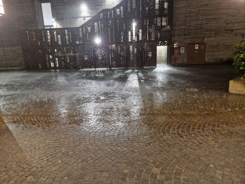 Die erste Lokomotive fährt die Strecke Mürzzuschlag-Payerbach über den Semmering (1853)