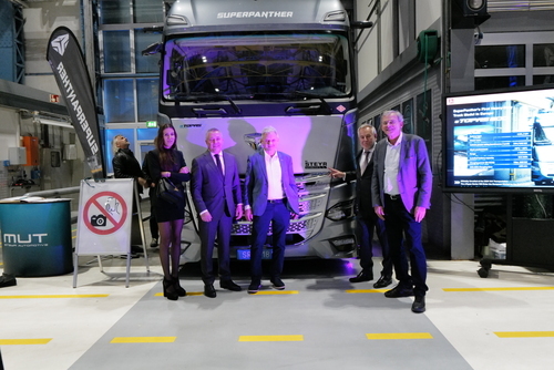 Das erste Dodge-Automobil "Old Betsy" wird produziert (1914)