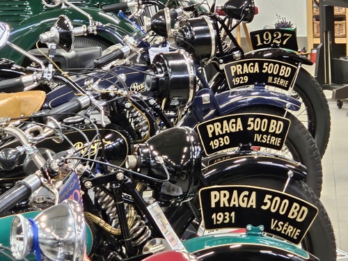 Die Concorde startet zu ihrem ersten Überschallflug von Paris nach New York (1977)