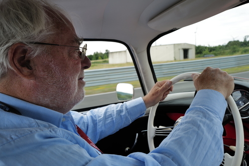 Der Automobilpionier Carl Benz wird in Mühlburg geboren (1844)