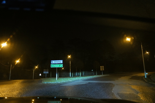 Neil Papworth verschickt das erste SMS mit dem Text "Merry Christmas" im britischen Vodafone-Netz (1992)