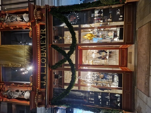 Tristan Tzara veröffentlicht das Manifest des Dadaismus (1918)