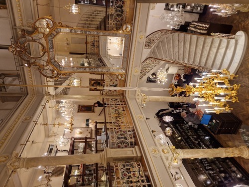 Tristan Tzara veröffentlicht das Manifest des Dadaismus (1918)