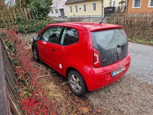 Der österreichische Rennfahrer Karl Wendlinger wird in Kufstein geboren (1968)