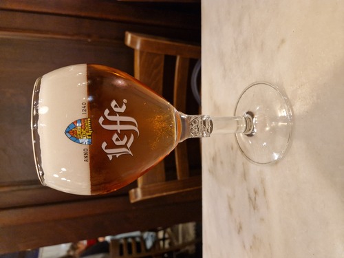 Die Oper "Der Fliegende Holländer" von Richard Wagner wird in Dresden uraufgeführt (1843)